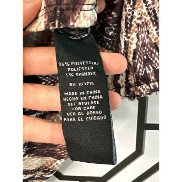 Zac & Rachel Ladies V Neck Blouse With Necklace Embellishment Size 1X Plus Size - Picture 6 of 7